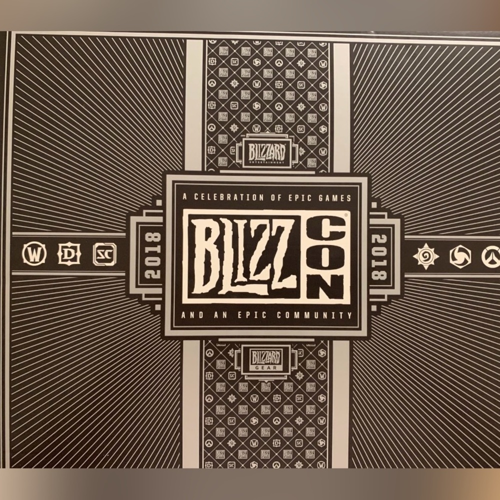 Blizzcon Exclusive 2018 Goody Bag/Box Set Blizzard Rare Collectible New
